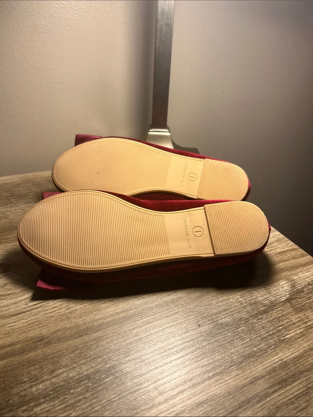 Cat & Jack Red Velvet Bow Ballet Flats for Kids stock (22)